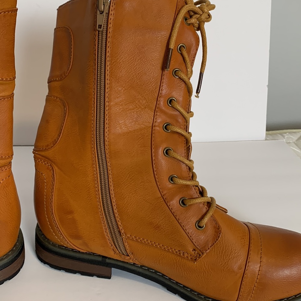 Brinley Co. Boots Size 10 - Picture 6 of 7
